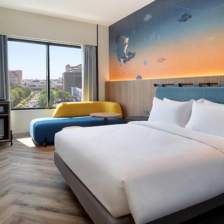 מלון Ibis Styles Semarang Simpang Lima מראה חיצוני תמונה