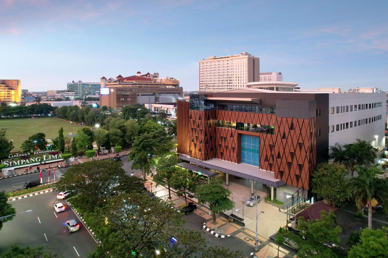 מלון Ibis Styles Semarang Simpang Lima מראה חיצוני תמונה