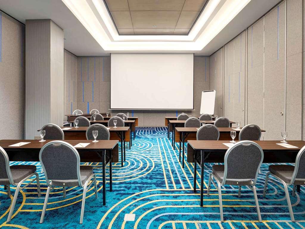 מלון Ibis Styles Semarang Simpang Lima מתקנים תמונה