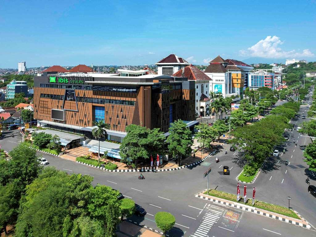 מלון Ibis Styles Semarang Simpang Lima מראה חיצוני תמונה